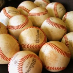 Бейсбольні мячі